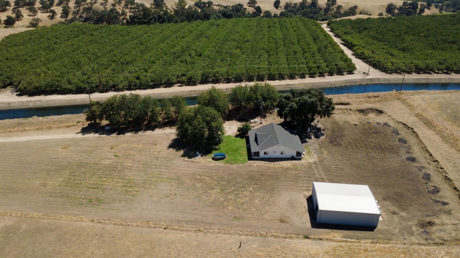 561 Rushing Rd, Waterford, CA 95386