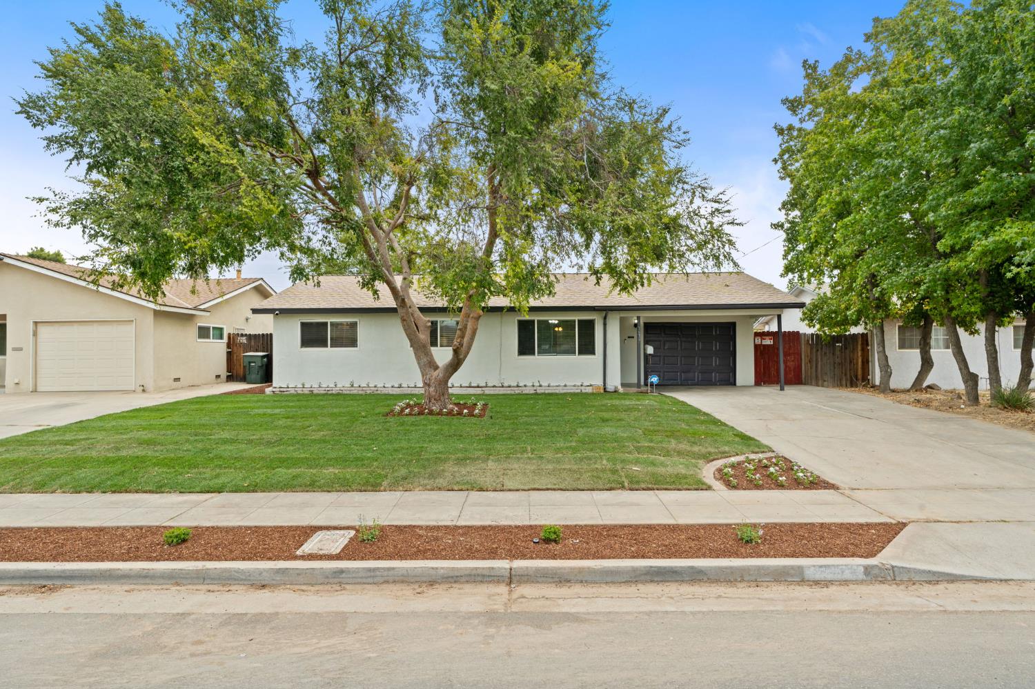 3576 N Marks Ave, Fresno, CA 93722