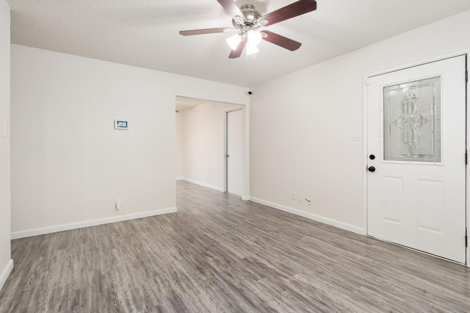 3576 N Marks Ave, Fresno, CA 93722