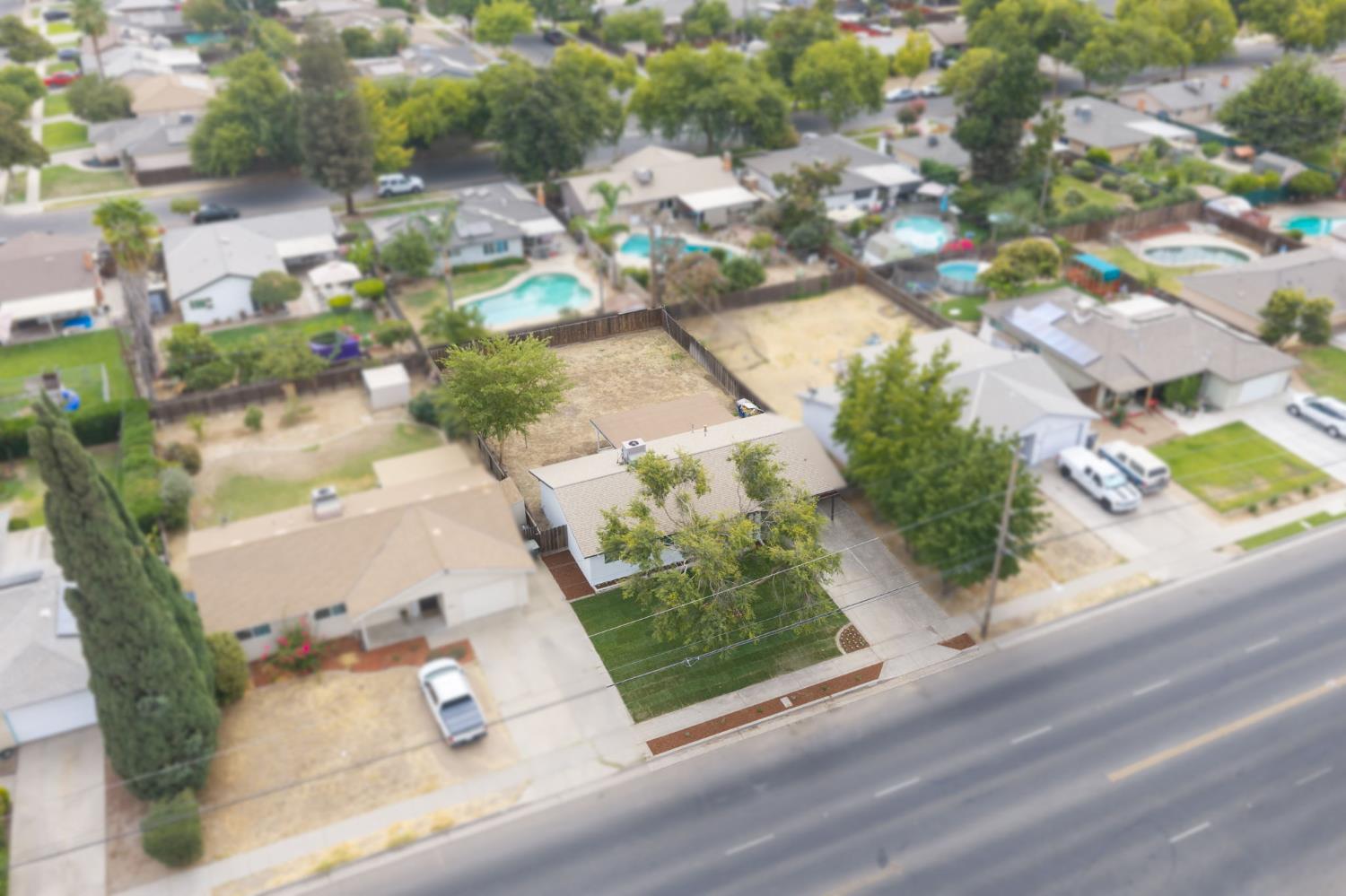3576 N Marks Ave, Fresno, CA 93722