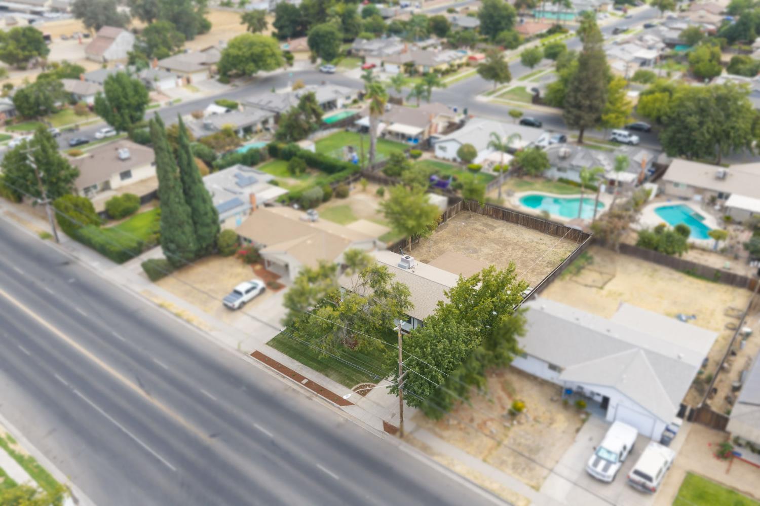 3576 N Marks Ave, Fresno, CA 93722