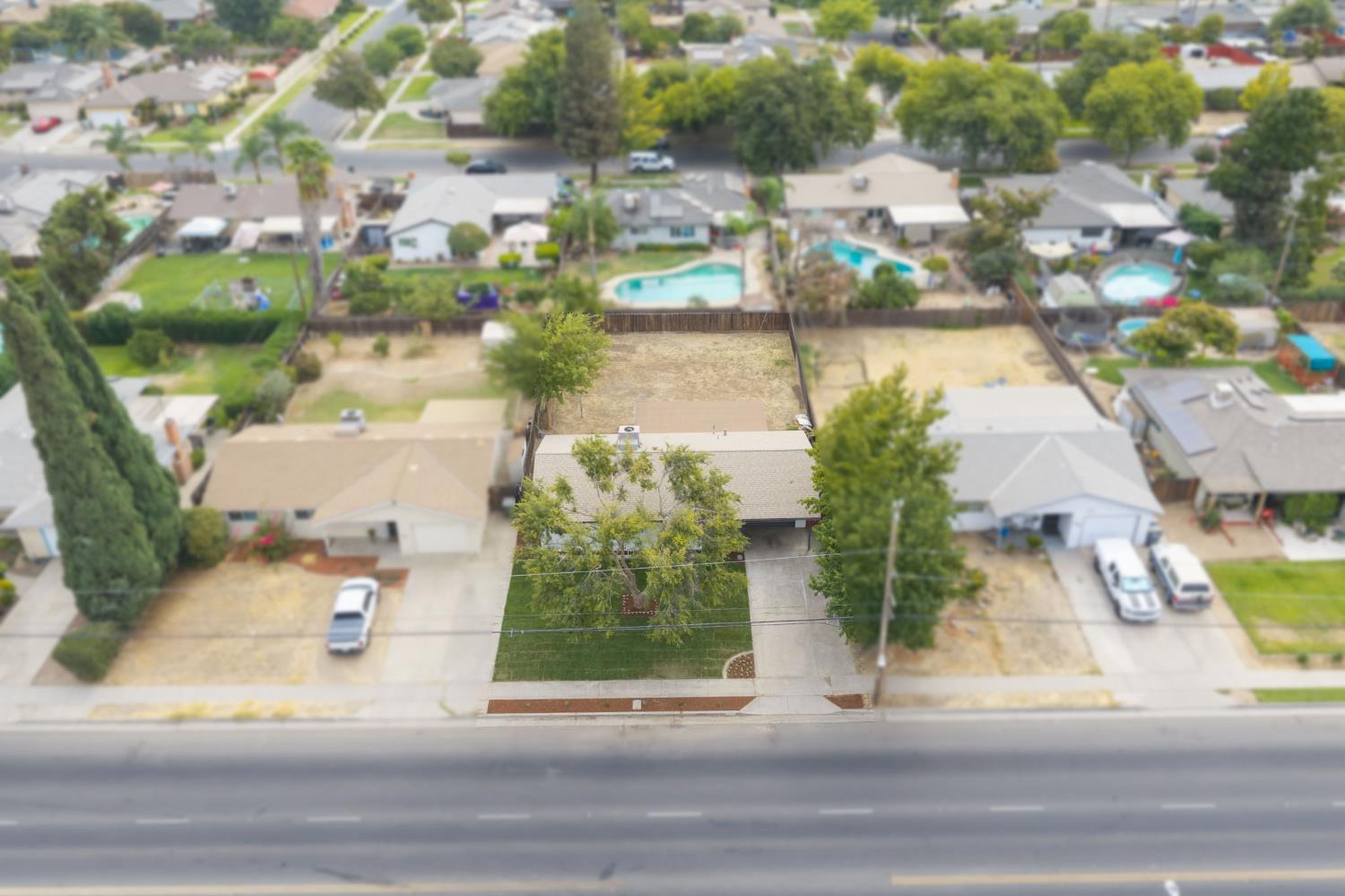 3576 N Marks Ave, Fresno, CA 93722