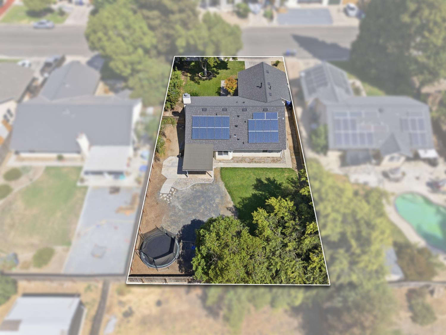 351 W Stanley Ave, Reedley, CA 93654