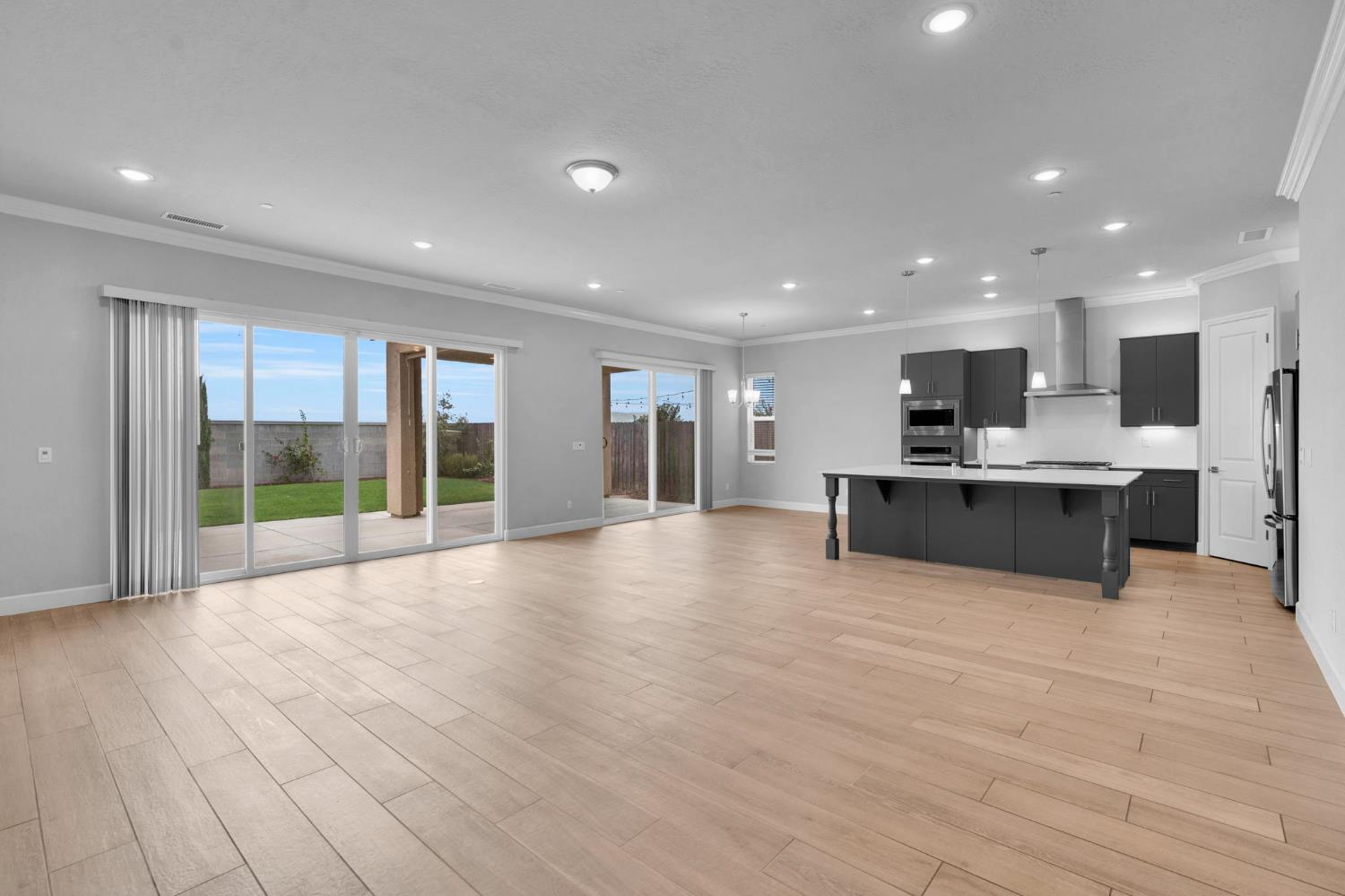 467 Heirloom Ln, Clovis, CA 93619