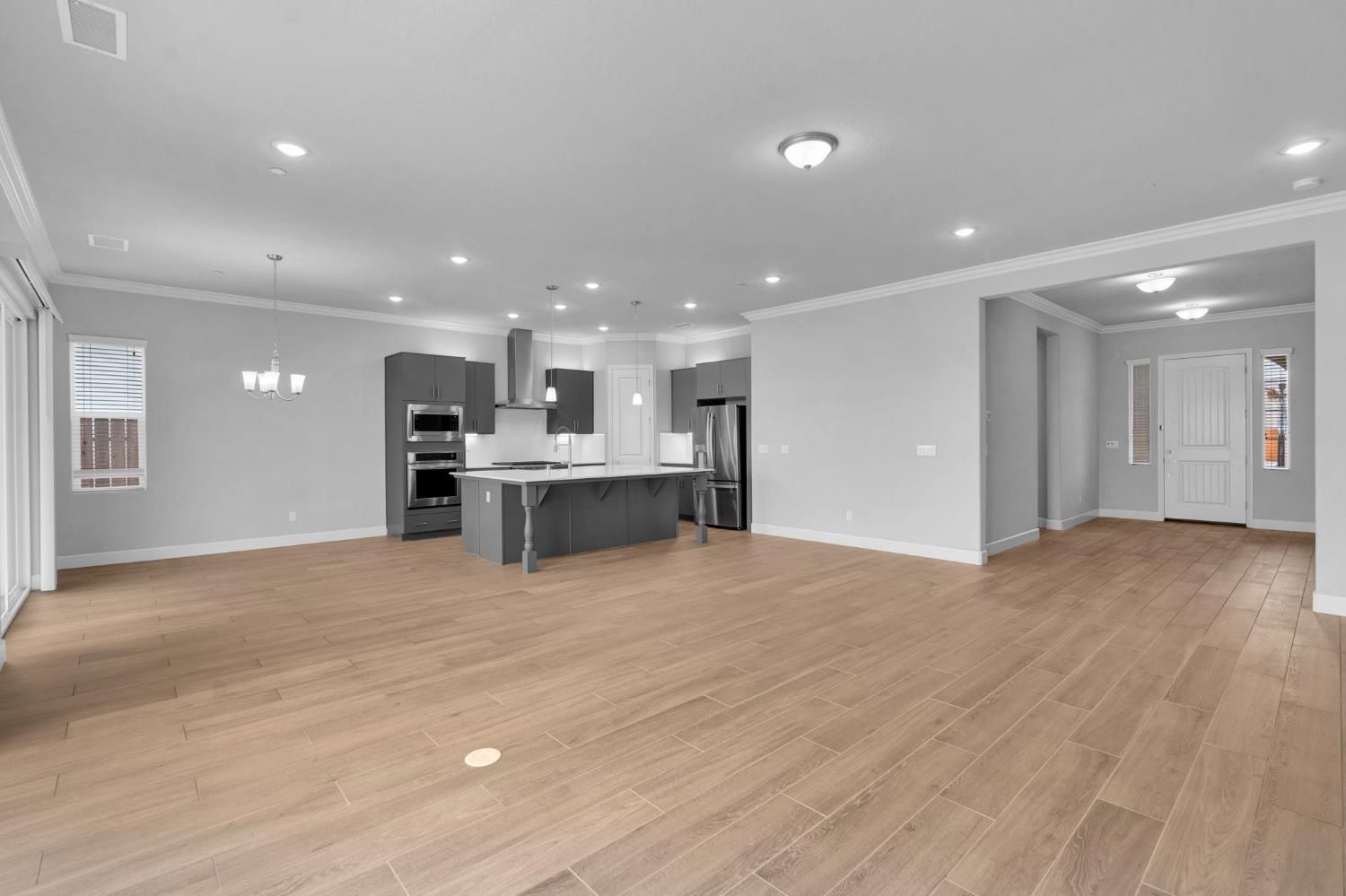 467 Heirloom Ln, Clovis, CA 93619