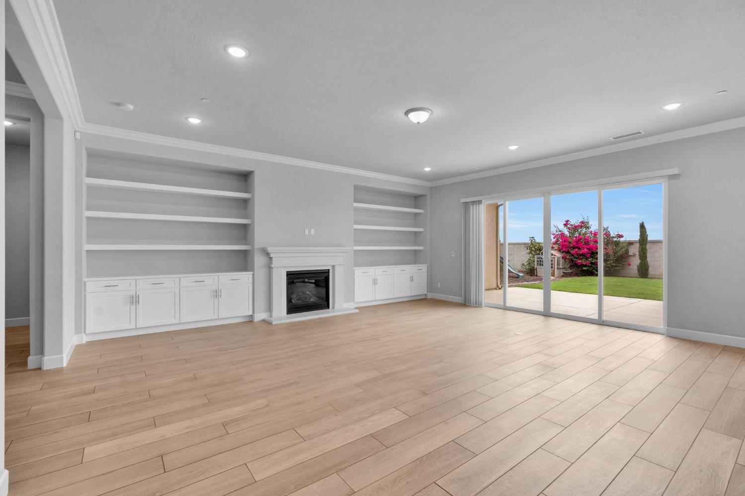467 Heirloom Ln, Clovis, CA 93619