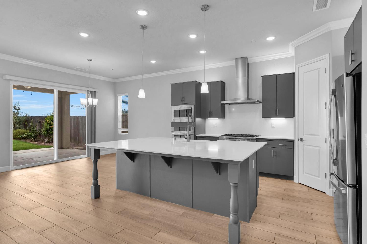 467 Heirloom Ln, Clovis, CA 93619