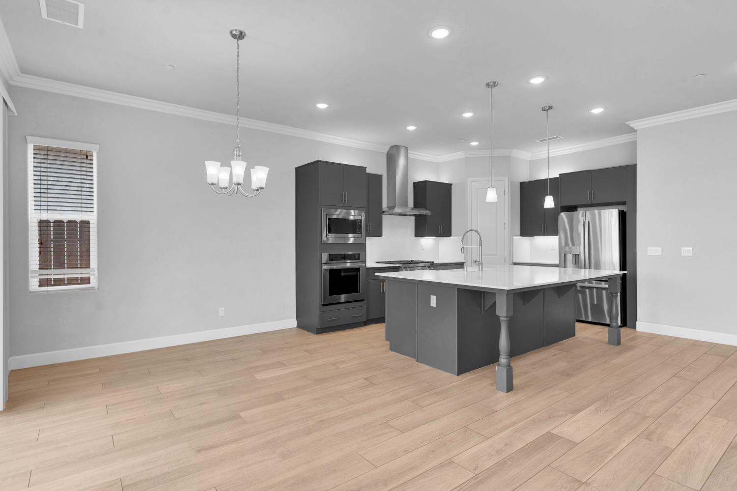 467 Heirloom Ln, Clovis, CA 93619