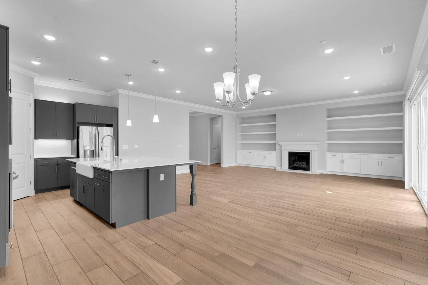 467 Heirloom Ln, Clovis, CA 93619