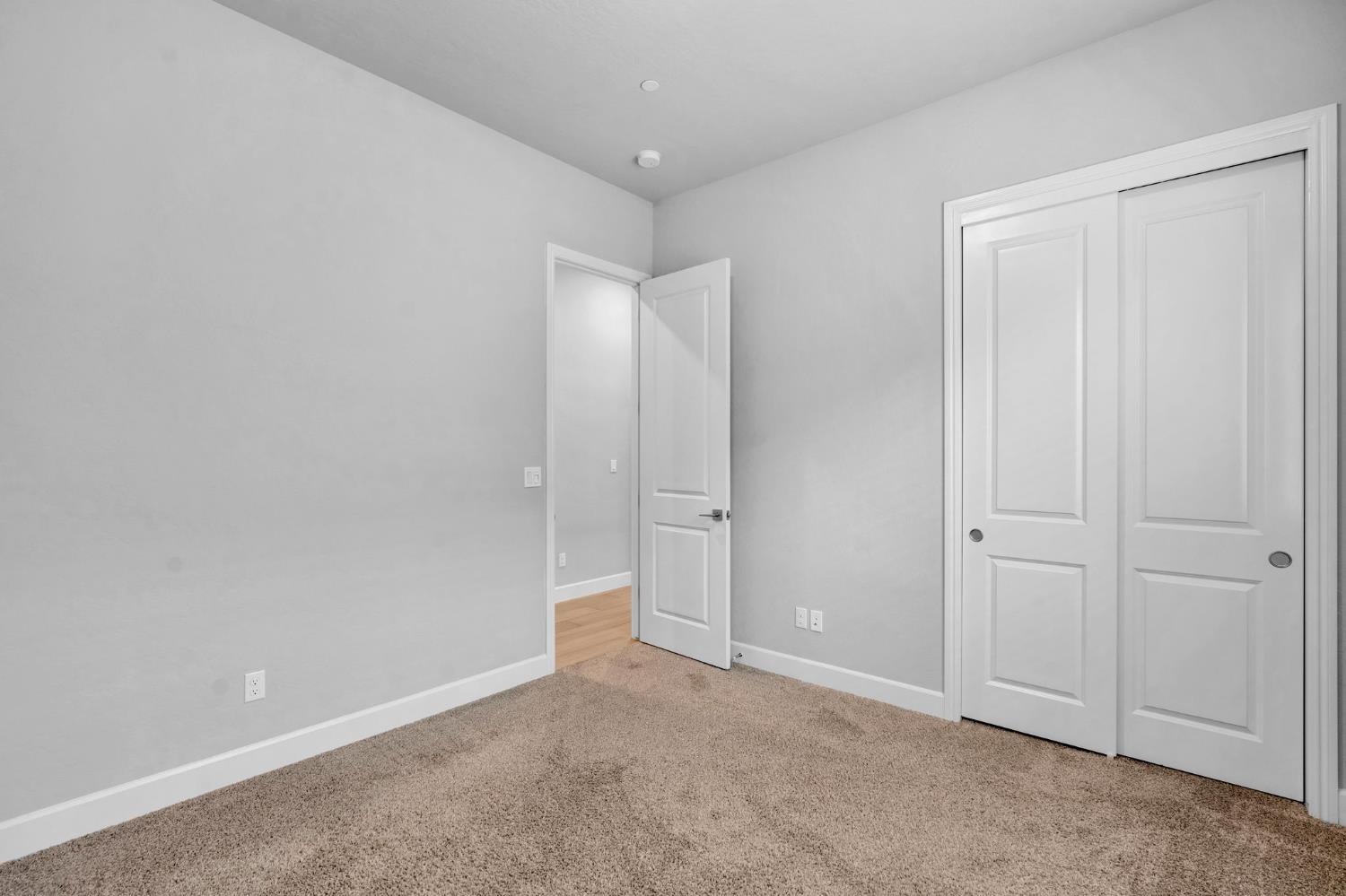467 Heirloom Ln, Clovis, CA 93619