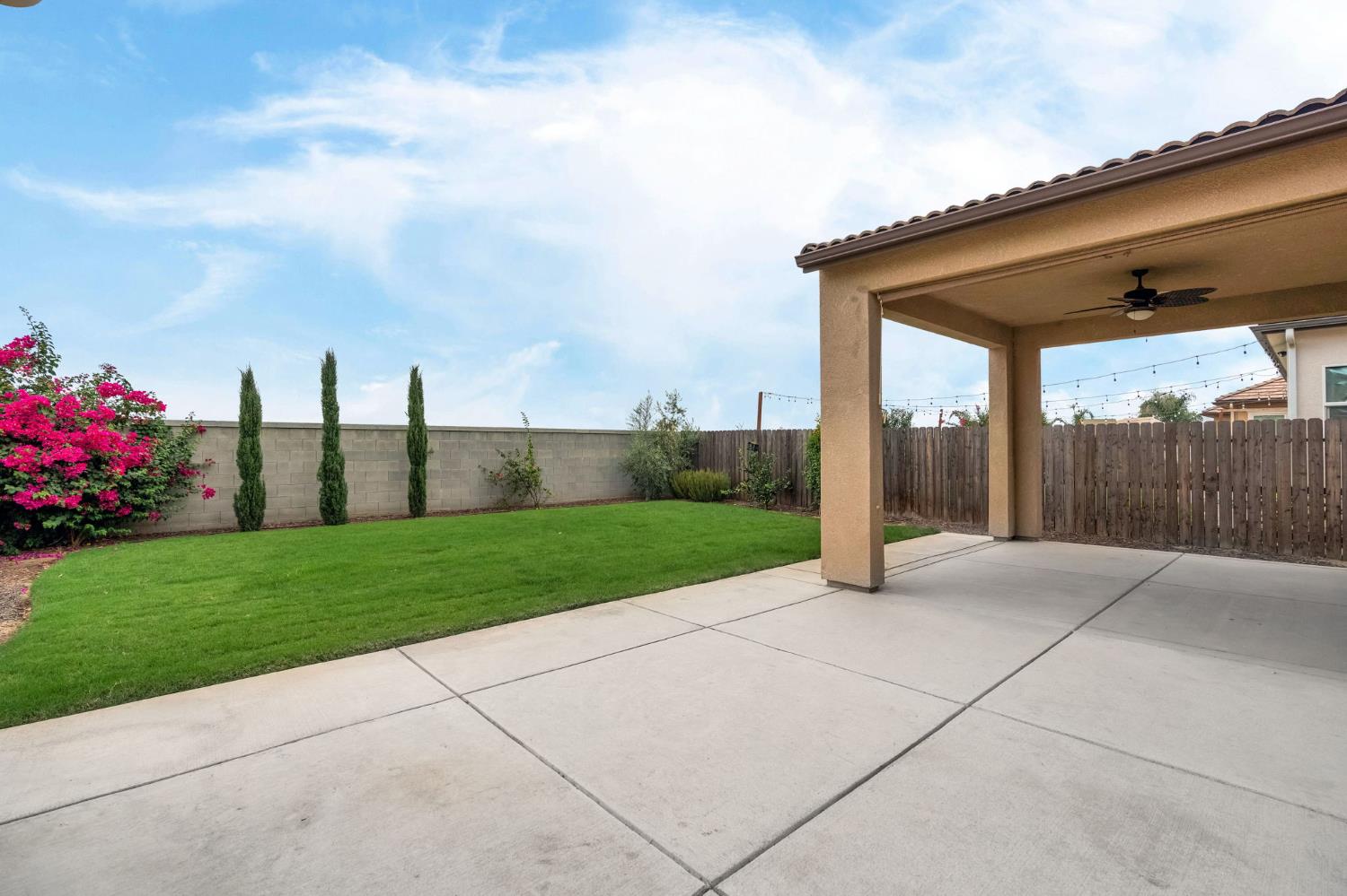 467 Heirloom Ln, Clovis, CA 93619