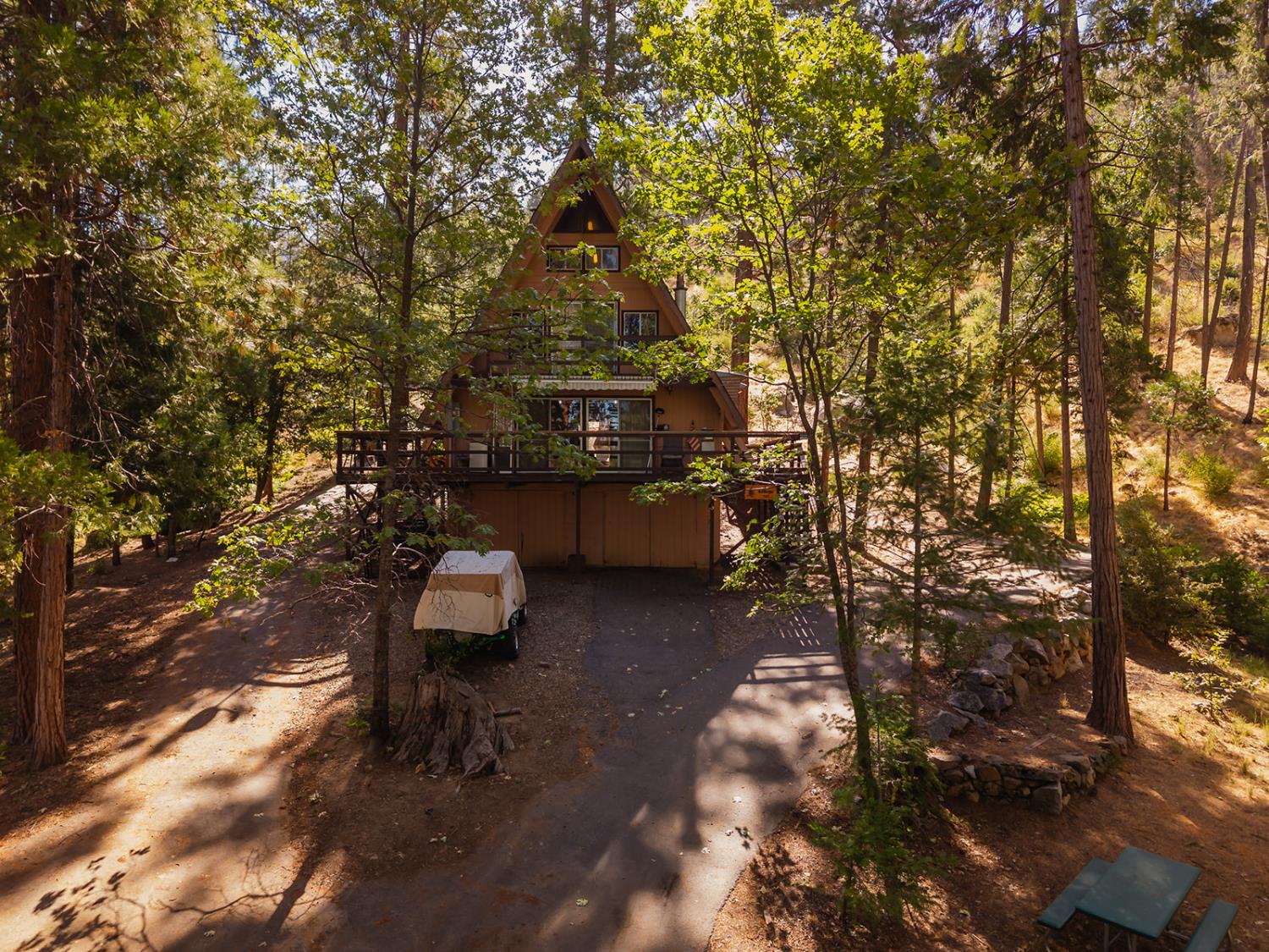 52147 Tiger Lily Ln, Shaver Lake, CA 93664