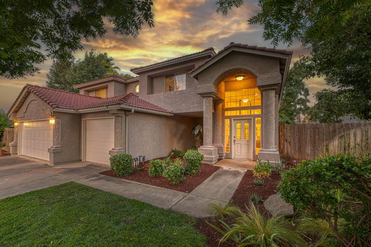 2889 McKelvy Ave, Clovis, CA 93611