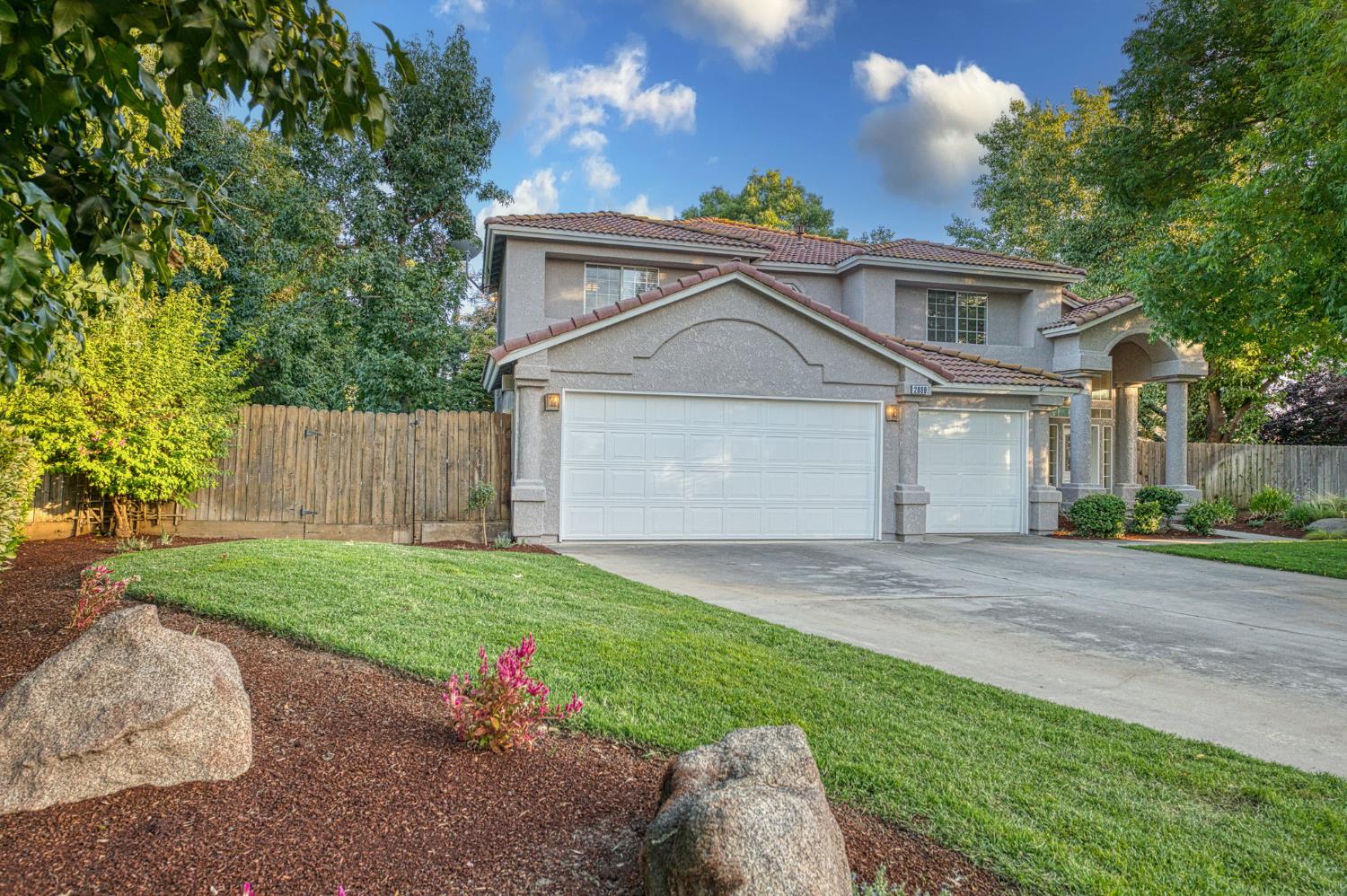 2889 McKelvy Ave, Clovis, CA 93611