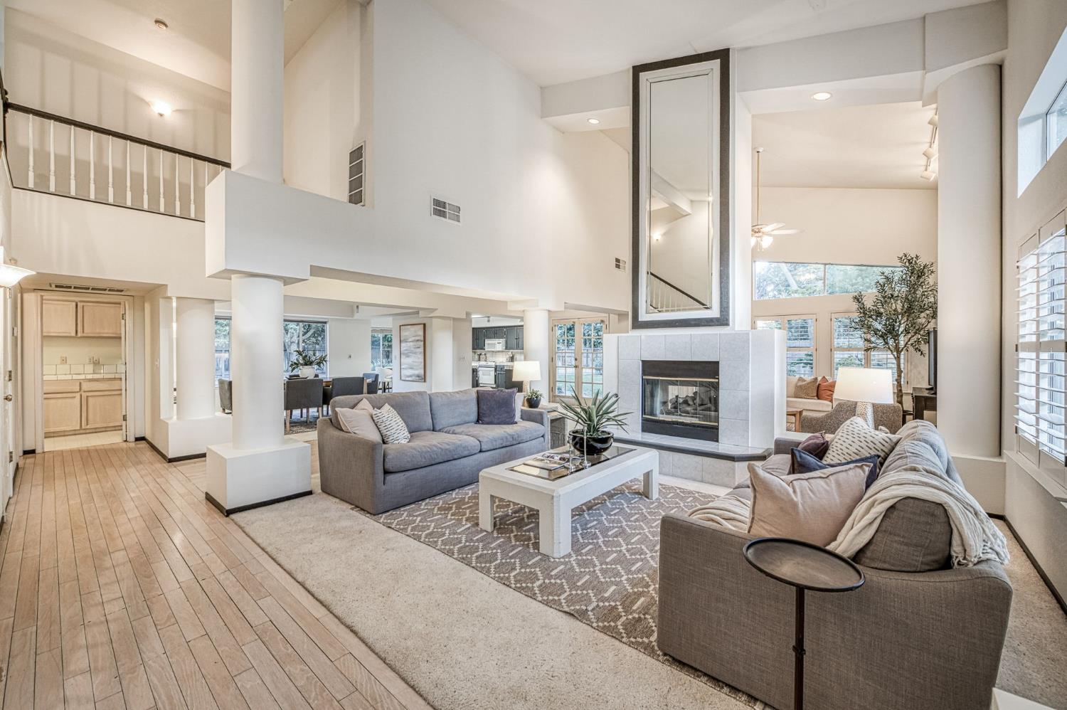 2889 McKelvy Ave, Clovis, CA 93611