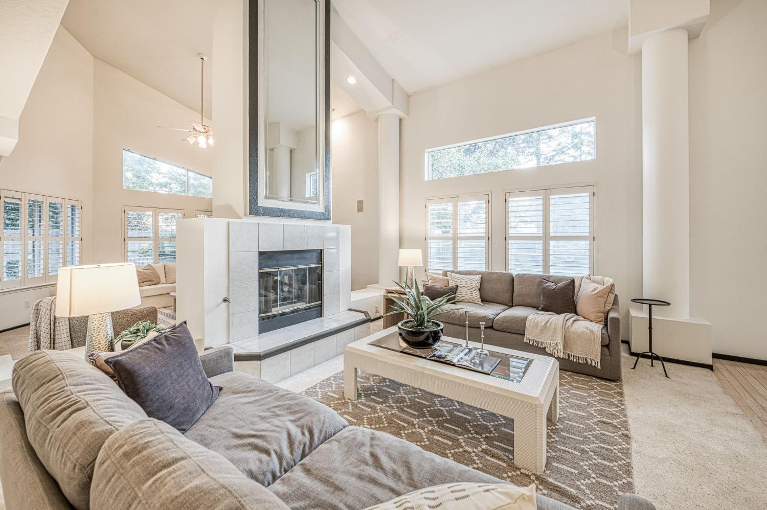 2889 McKelvy Ave, Clovis, CA 93611