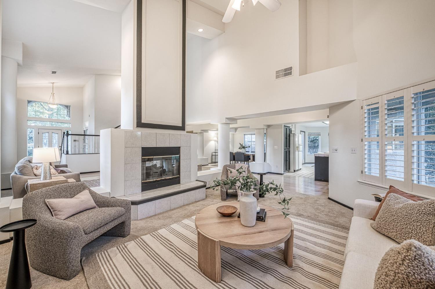 2889 McKelvy Ave, Clovis, CA 93611