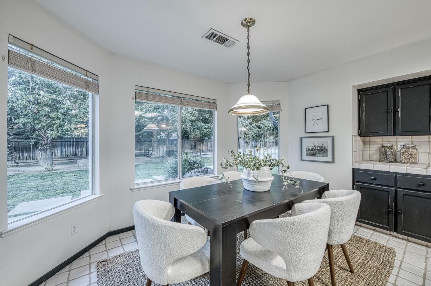 2889 McKelvy Ave, Clovis, CA 93611