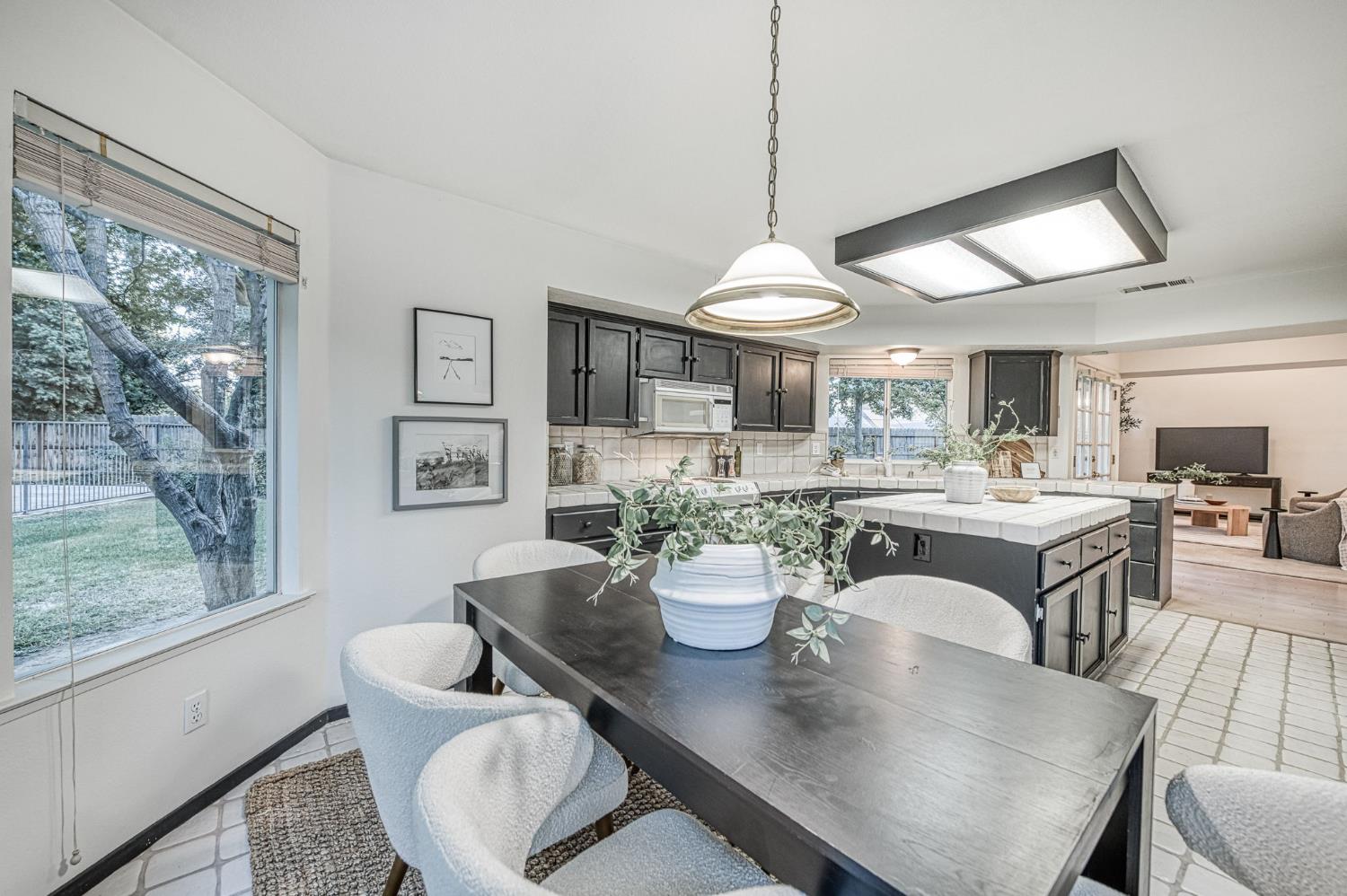2889 McKelvy Ave, Clovis, CA 93611
