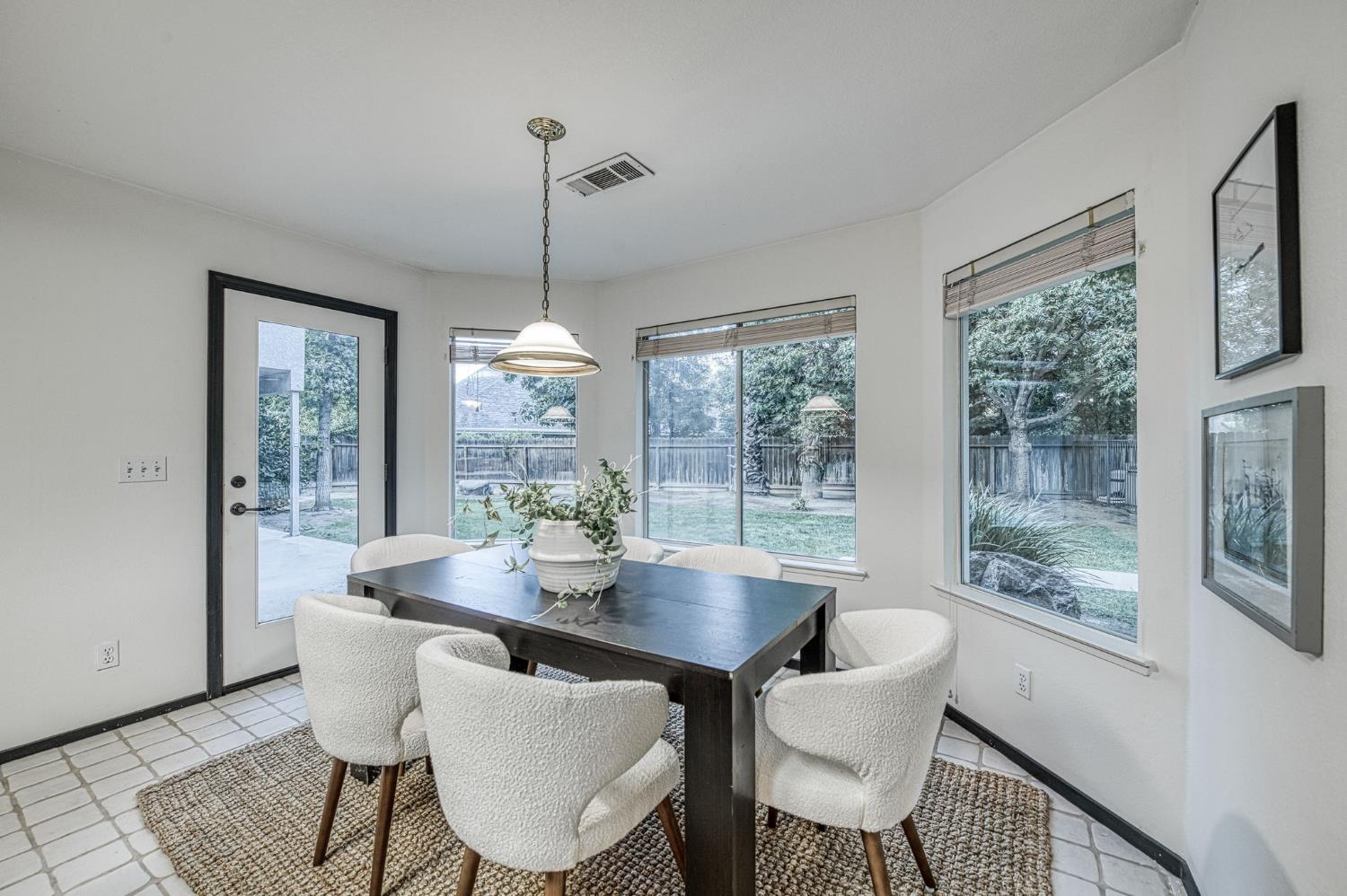 2889 McKelvy Ave, Clovis, CA 93611