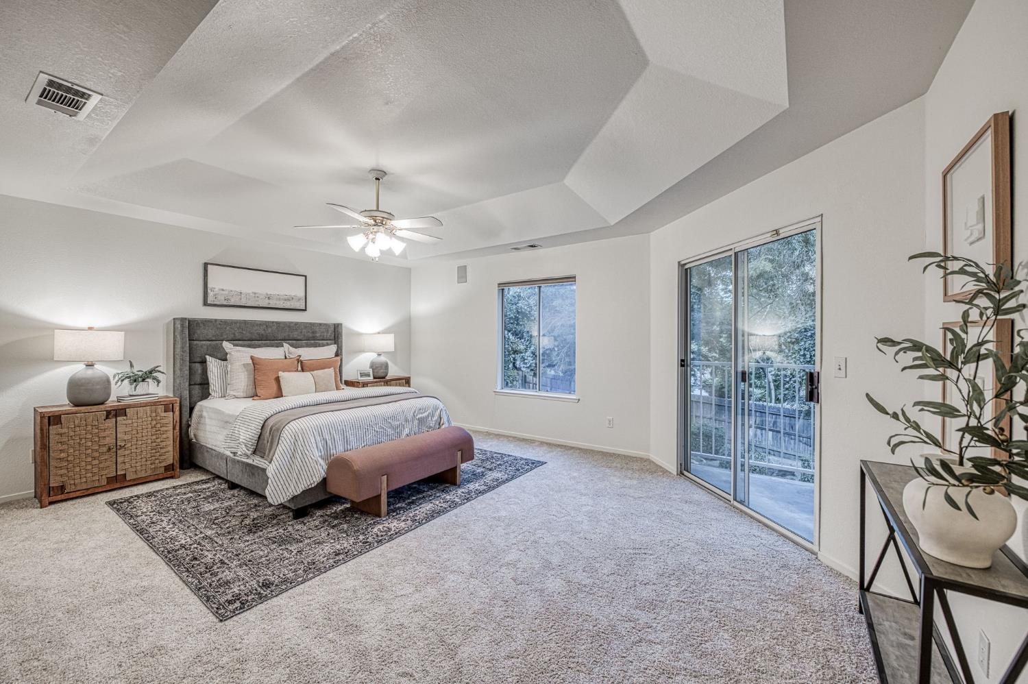 2889 McKelvy Ave, Clovis, CA 93611