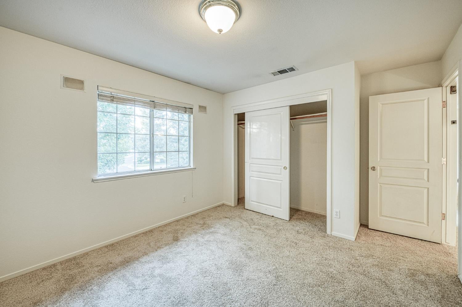 2889 McKelvy Ave, Clovis, CA 93611