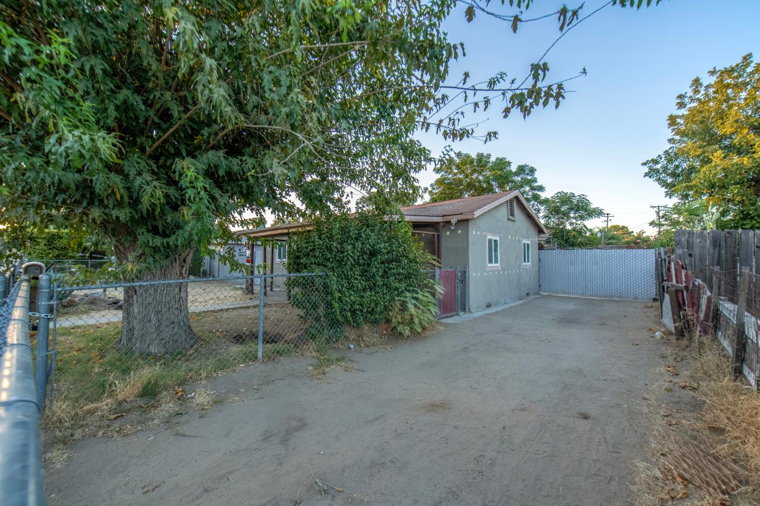 4432 E Lamona Ave, Fresno, CA 93703