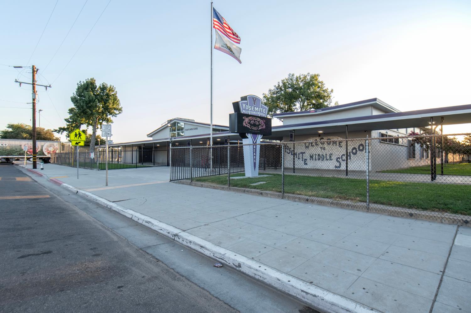 4432 E Lamona Ave, Fresno, CA 93703