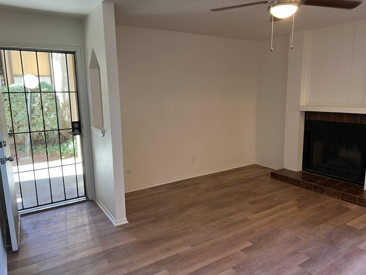 1550 W Ashlan Ave #133, Fresno, CA 93705