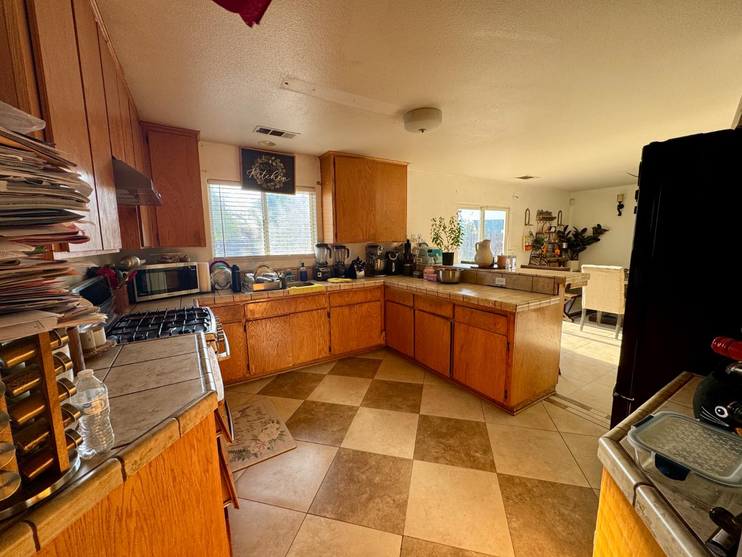 8304 2nd St, San Joaquin, CA 93660