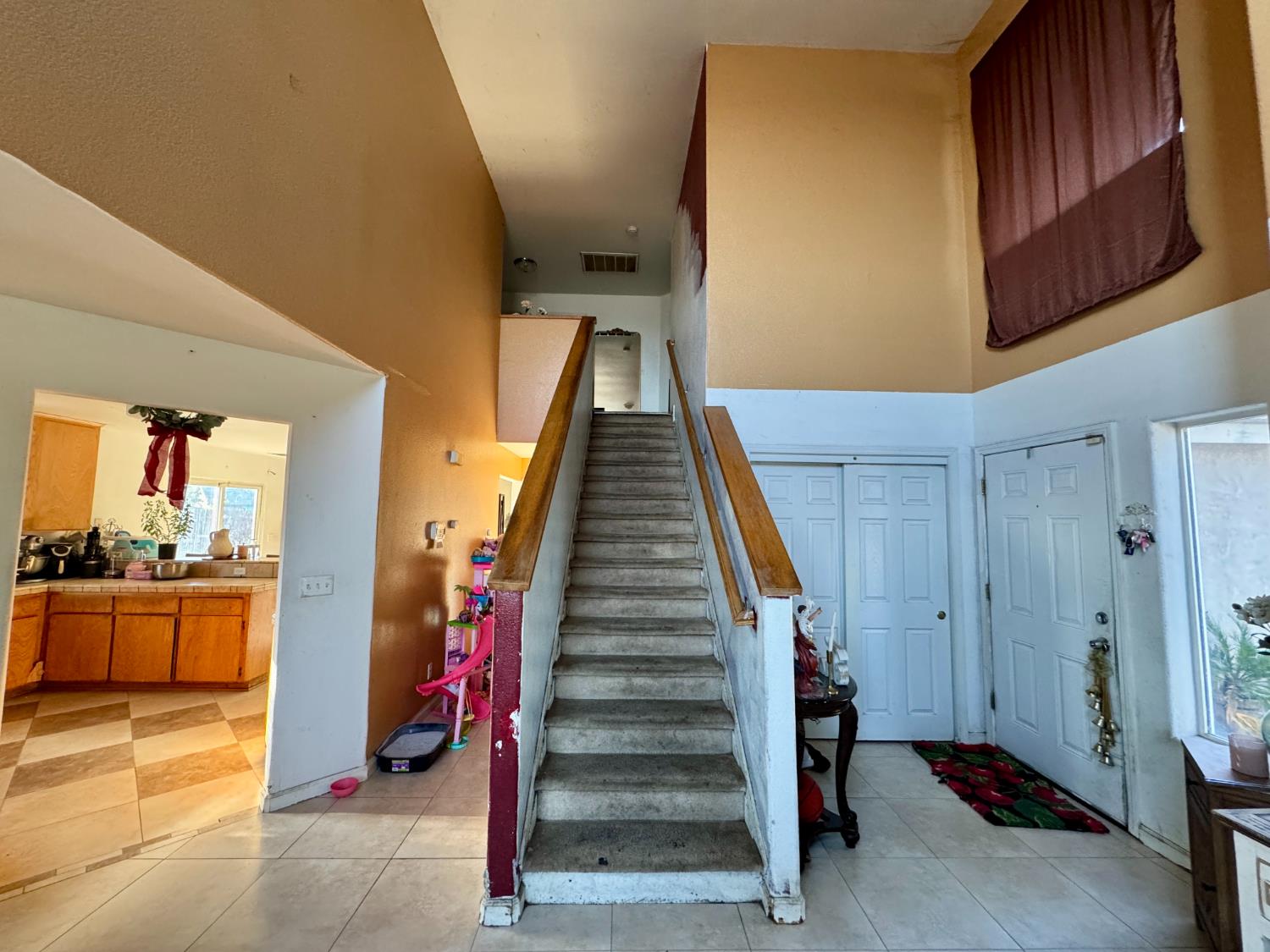 8304 2nd St, San Joaquin, CA 93660