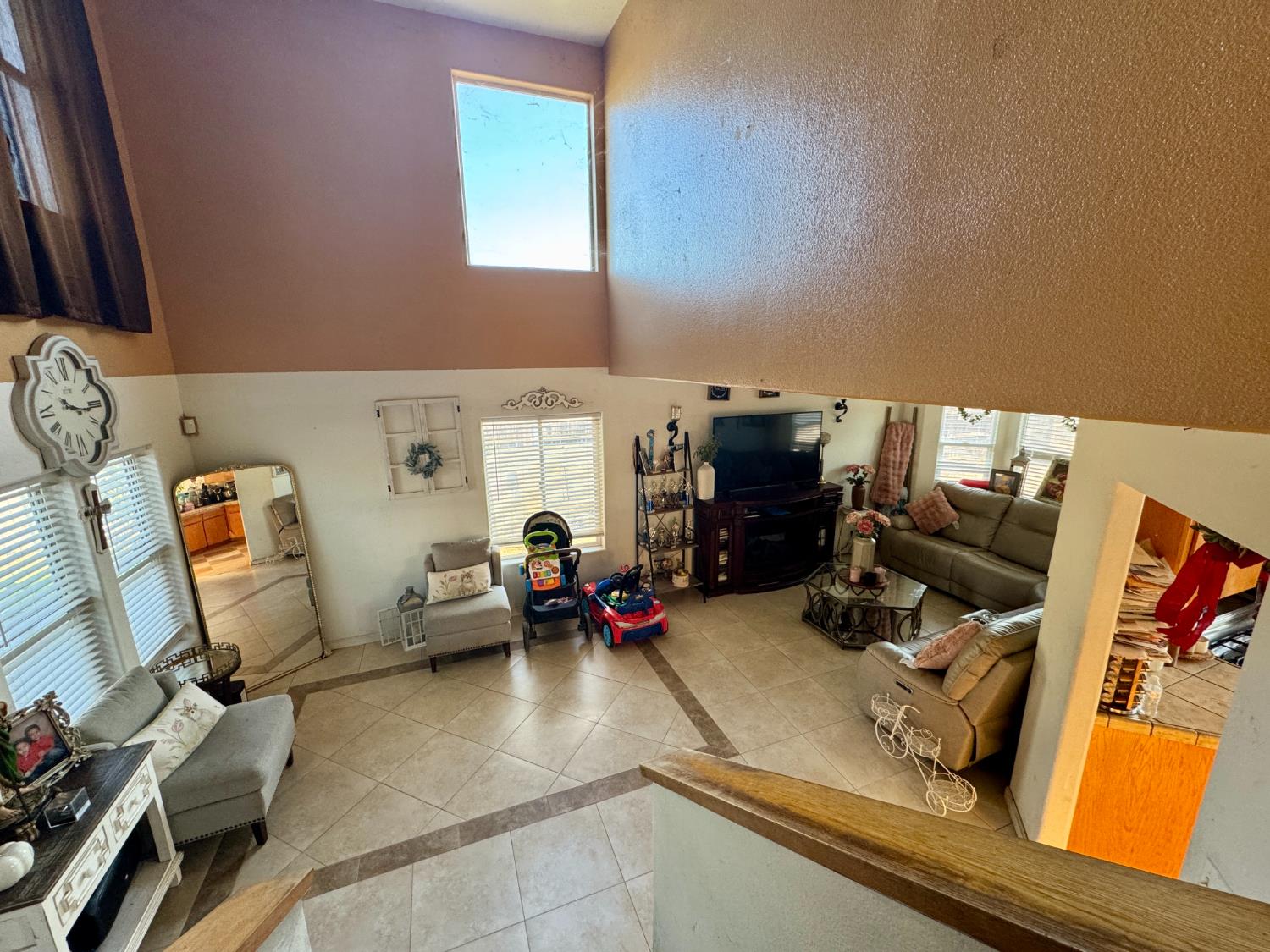 8304 2nd St, San Joaquin, CA 93660