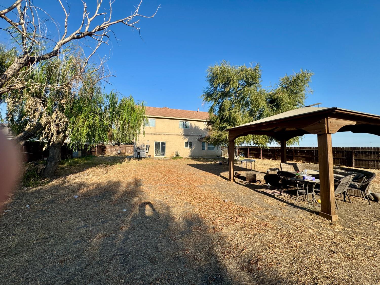 8304 2nd St, San Joaquin, CA 93660