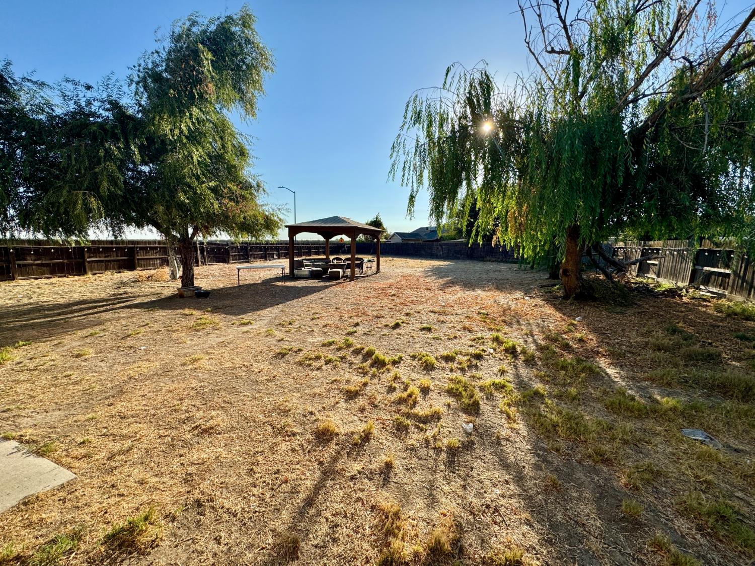 8304 2nd St, San Joaquin, CA 93660