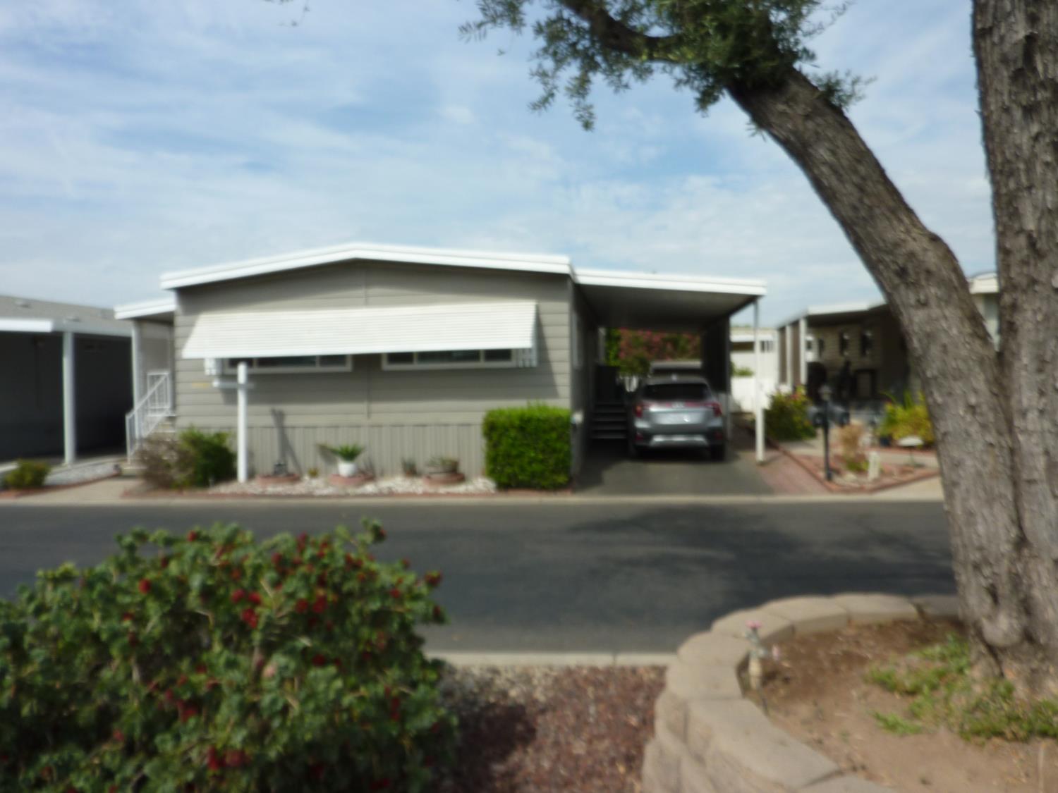 221 W Herndon Ave #6, Pinedale, CA 93650