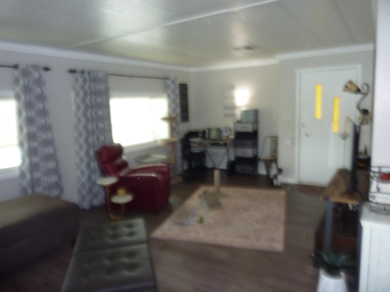 221 W Herndon Ave #6, Pinedale, CA 93650