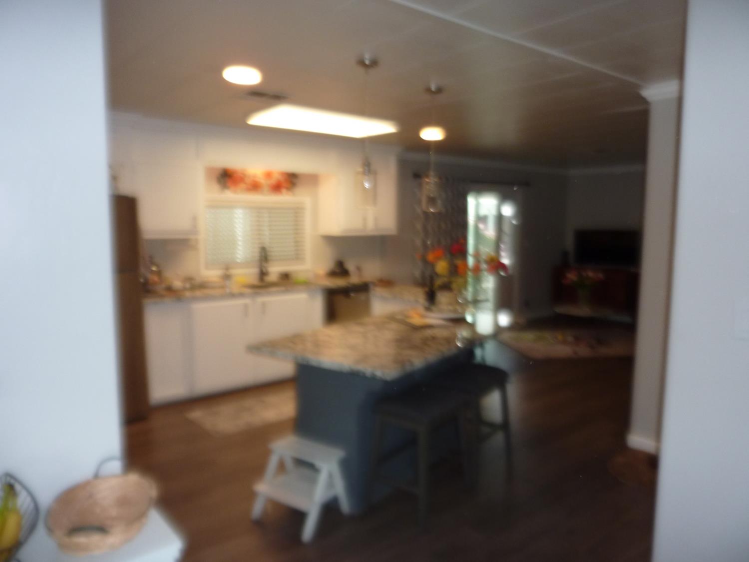 221 W Herndon Ave #6, Pinedale, CA 93650