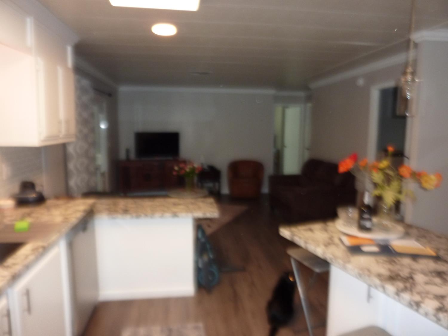 221 W Herndon Ave #6, Pinedale, CA 93650