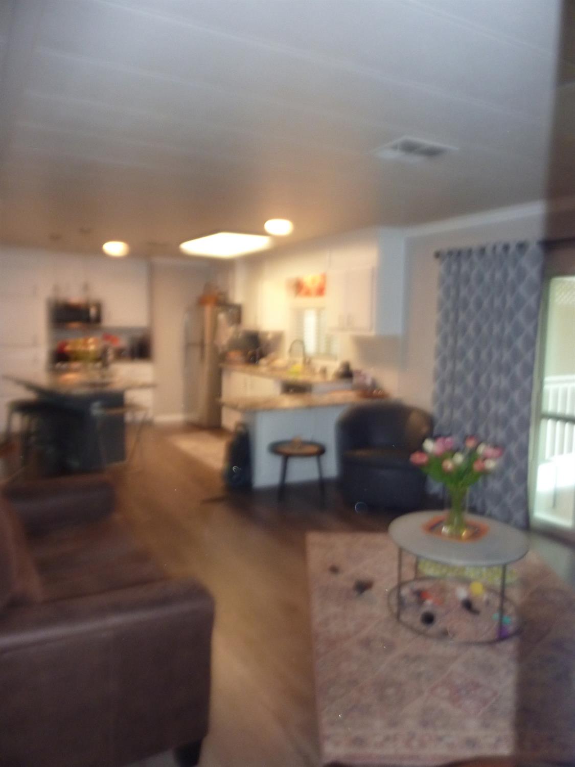 221 W Herndon Ave #6, Pinedale, CA 93650