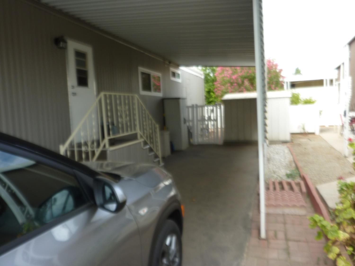 221 W Herndon Ave #6, Pinedale, CA 93650
