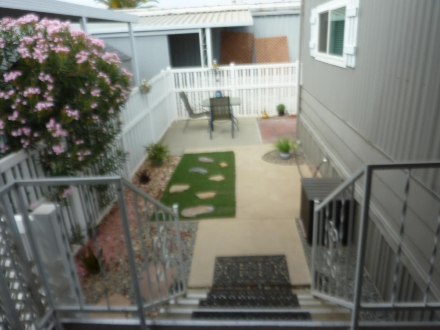 221 W Herndon Ave #6, Pinedale, CA 93650