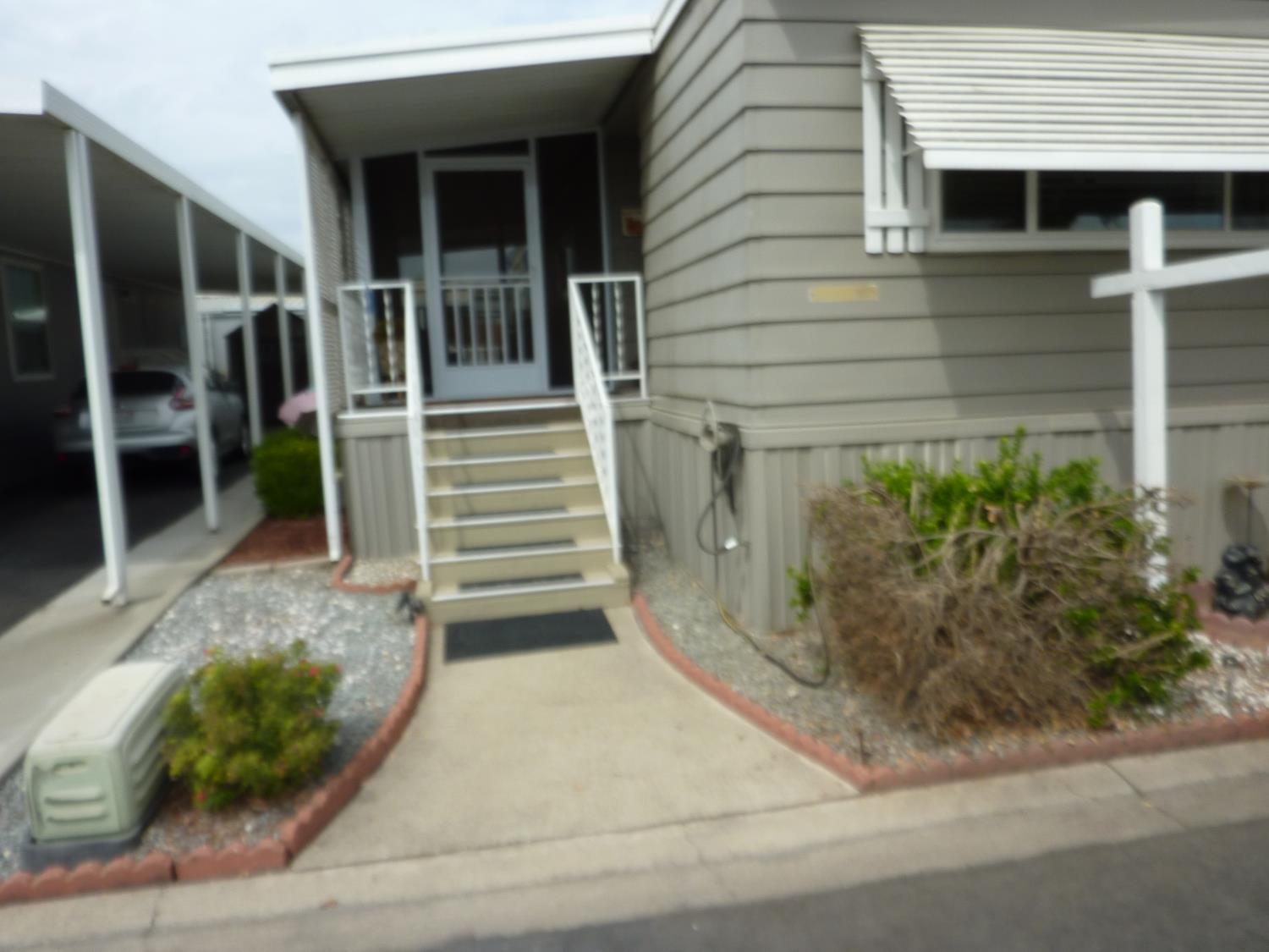 221 W Herndon Ave #6, Pinedale, CA 93650