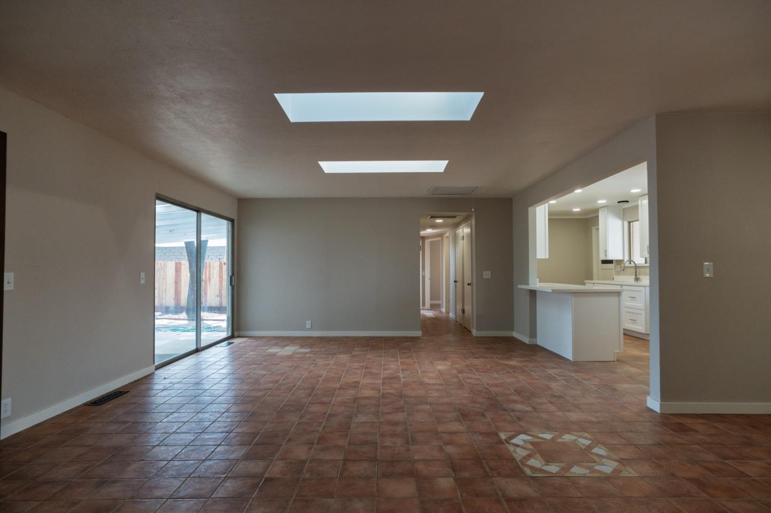 2085 Cabot Ave, Merced, CA 95348
