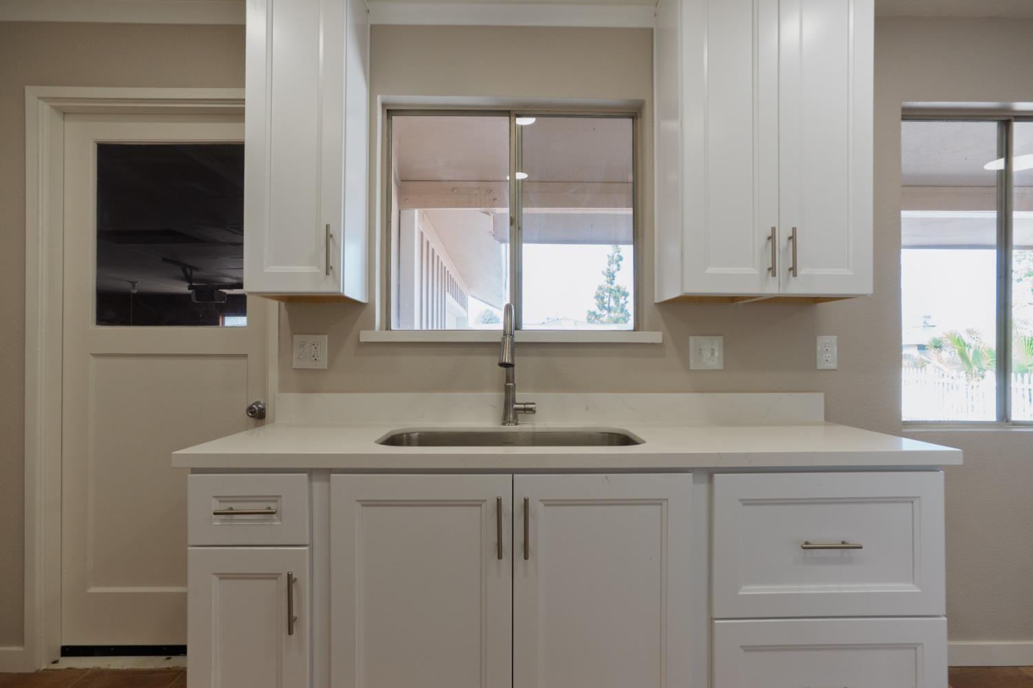 2085 Cabot Ave, Merced, CA 95348