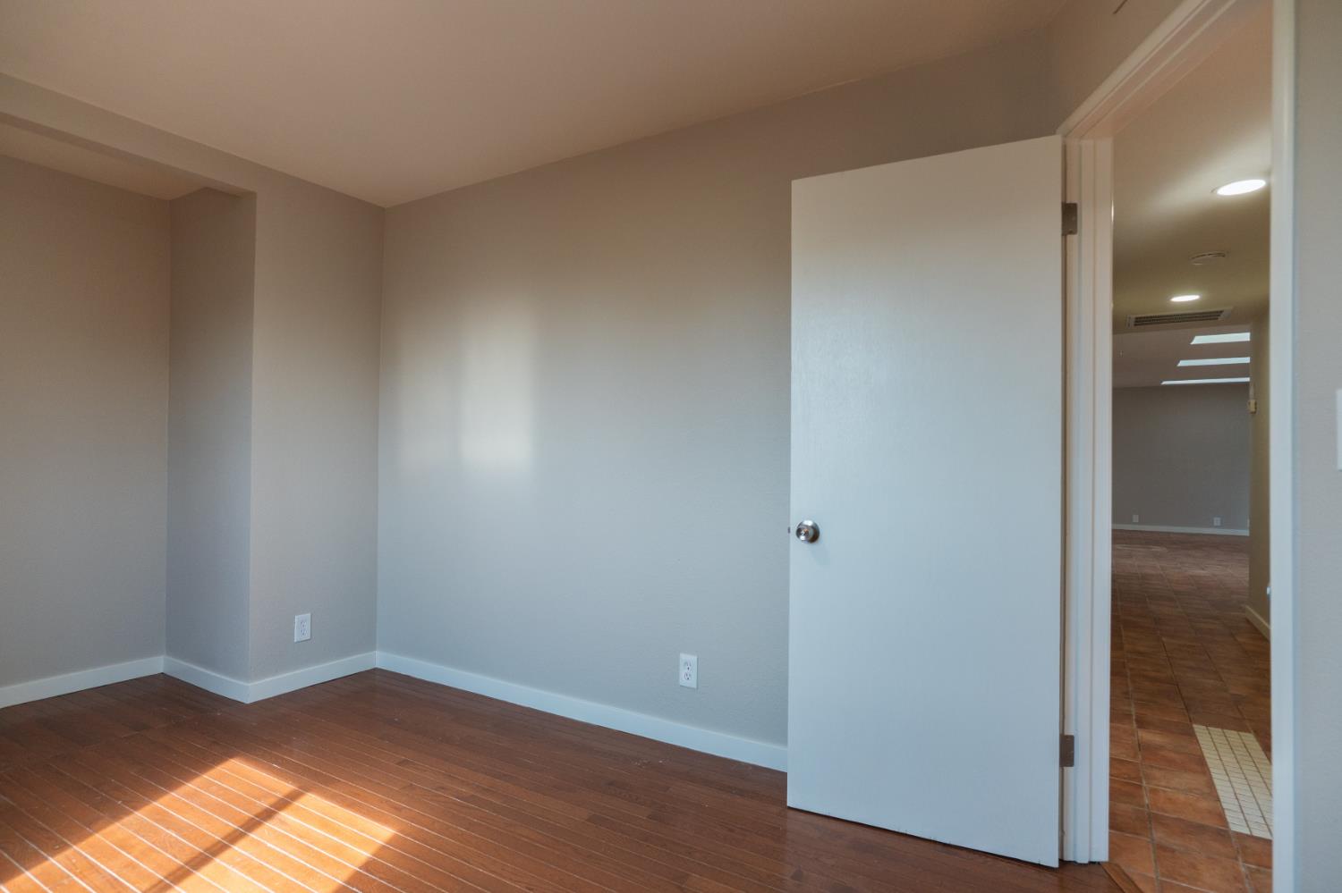 2085 Cabot Ave, Merced, CA 95348