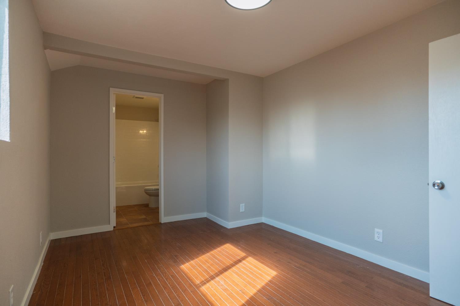 2085 Cabot Ave, Merced, CA 95348