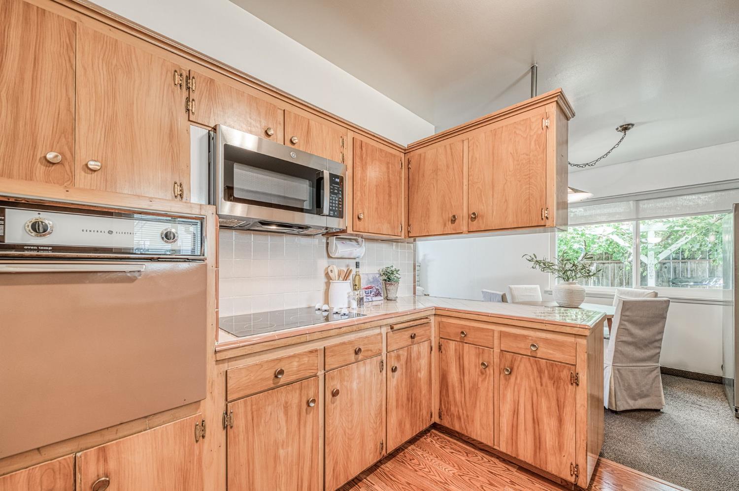 593 W Pico, Clovis, CA 93612