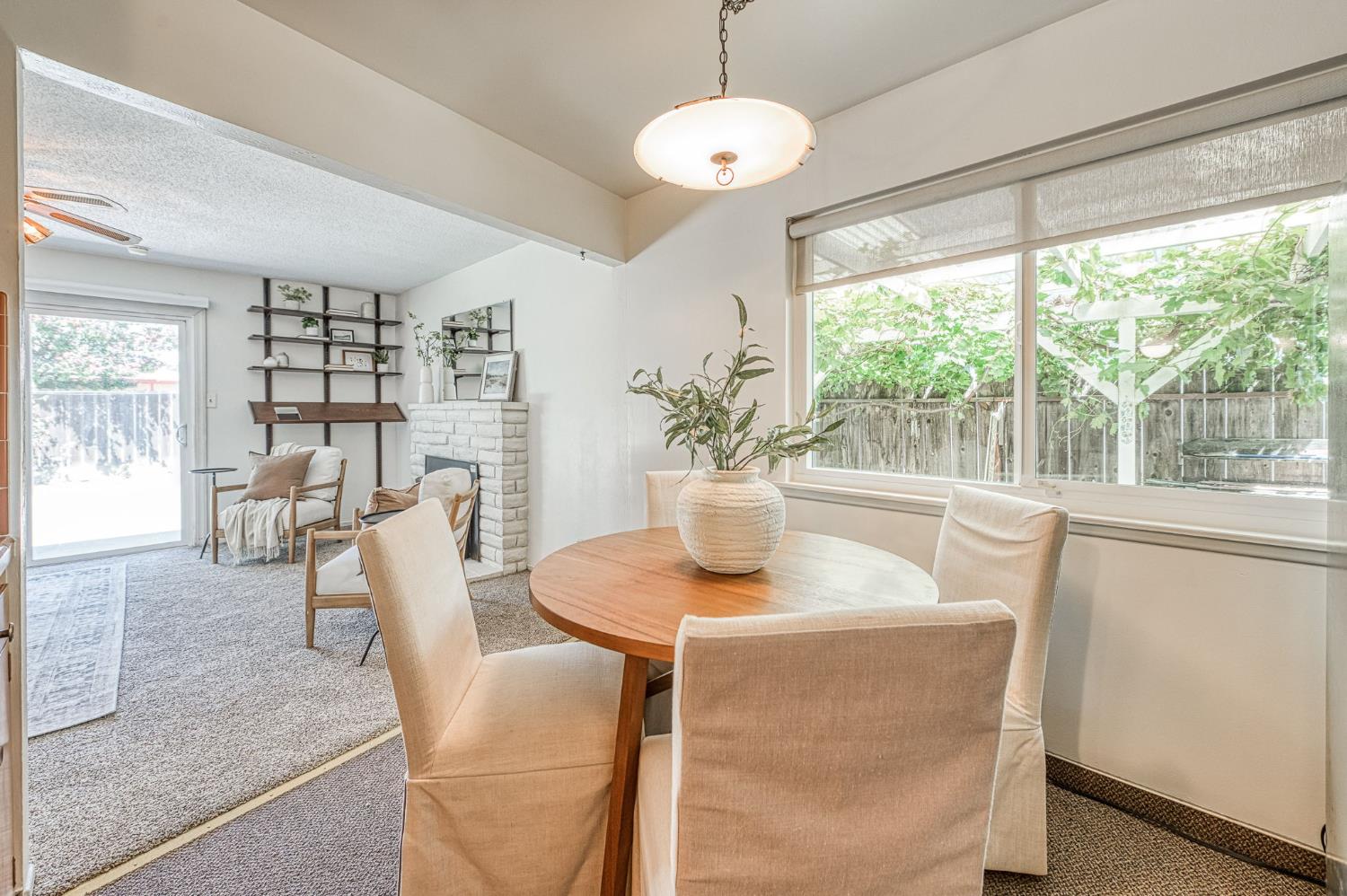 593 W Pico, Clovis, CA 93612