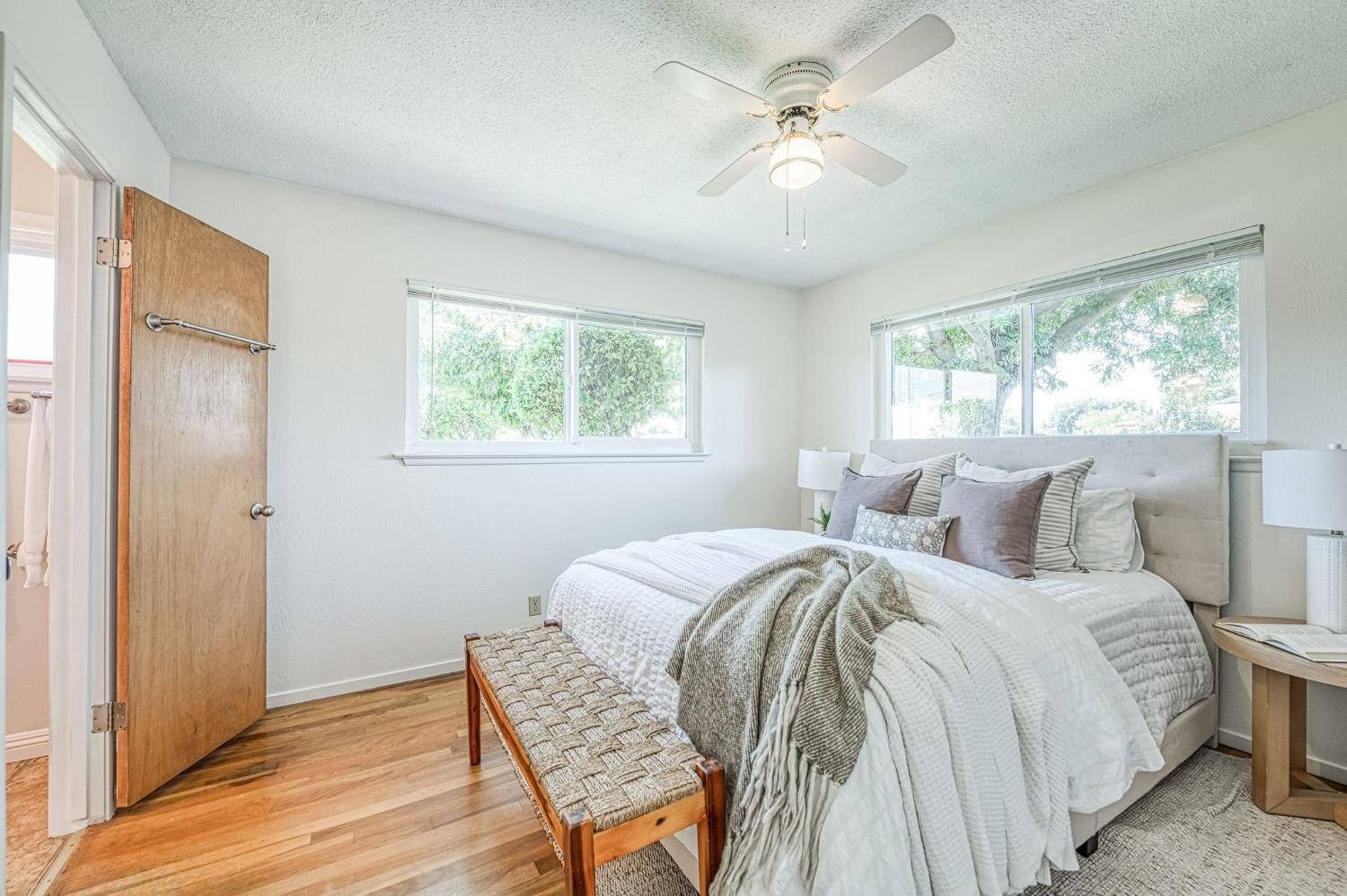 593 W Pico, Clovis, CA 93612