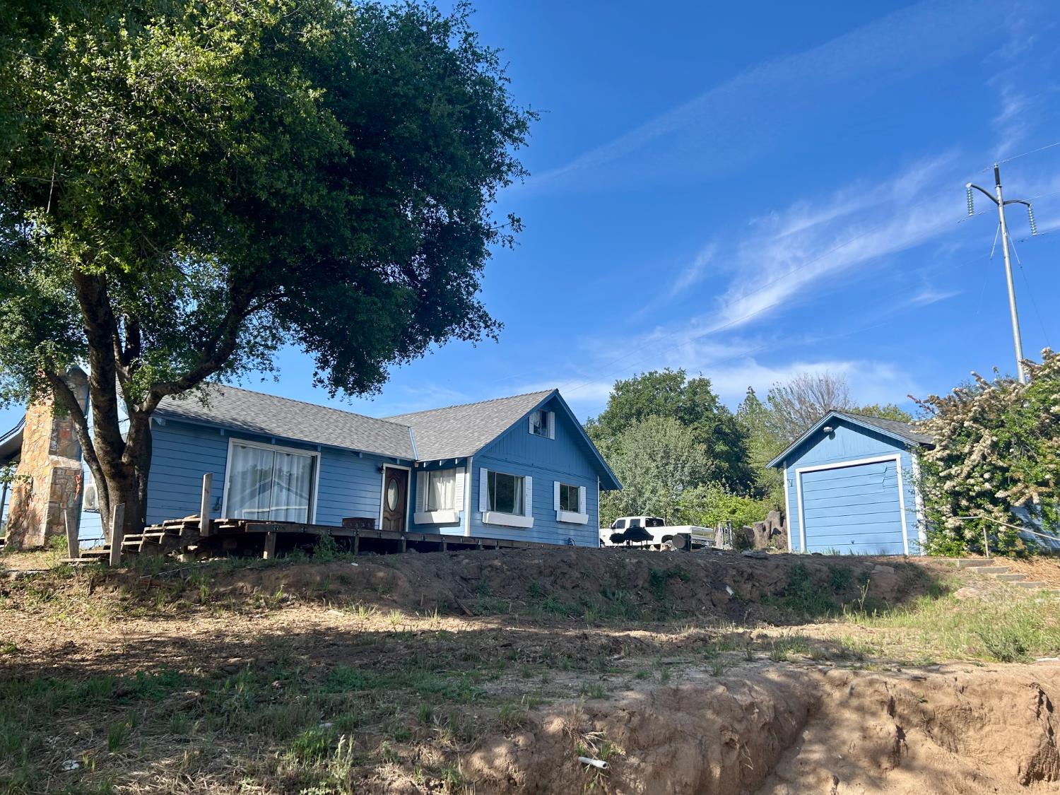 49992 Road 426, #A & #B, Oakhurst, CA 93644